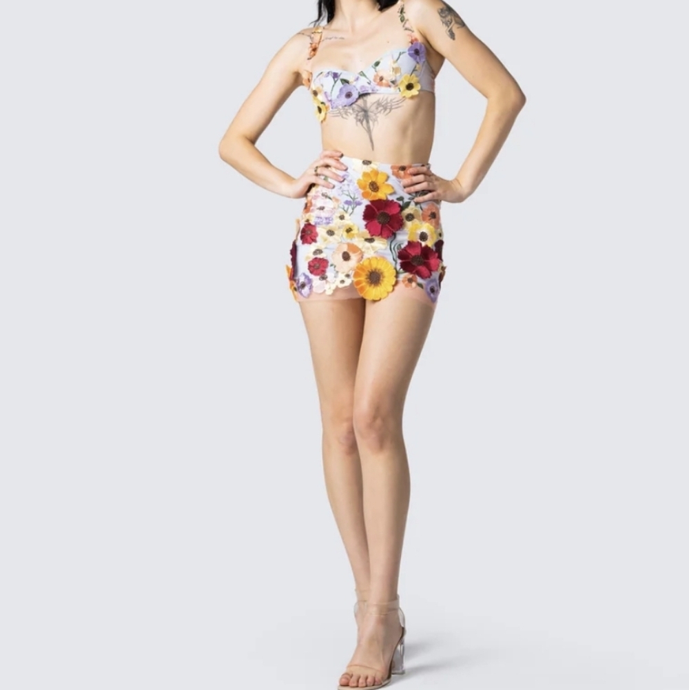 Finesse 3DFloral Embroidered Sheer Mini Skirt Mesh Lined 2X/Fits Size L NWOT